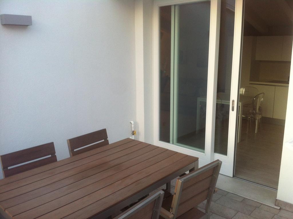 Appartamenti Villa Giulia - Walterigato Apartments Solo Per Famiglie ลิโดดิเยโซโล ภายนอก รูปภาพ