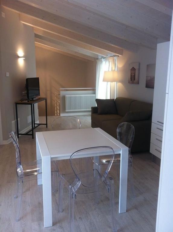 Appartamenti Villa Giulia - Walterigato Apartments Solo Per Famiglie ลิโดดิเยโซโล ภายนอก รูปภาพ